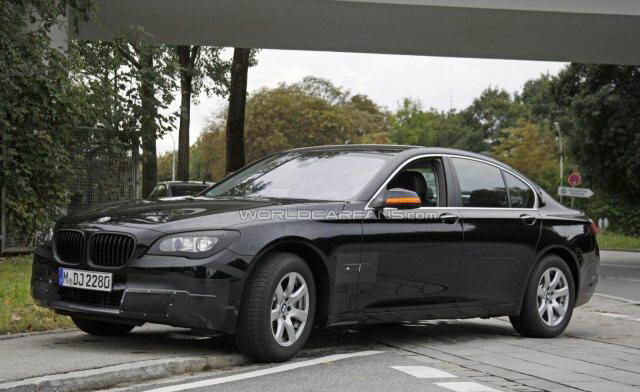   BMW 7-  2012