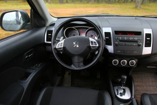 Renault Koleos, Peugeot 4007, Citroen C-Crosser, Ford Kuga -      сравнительный тест
