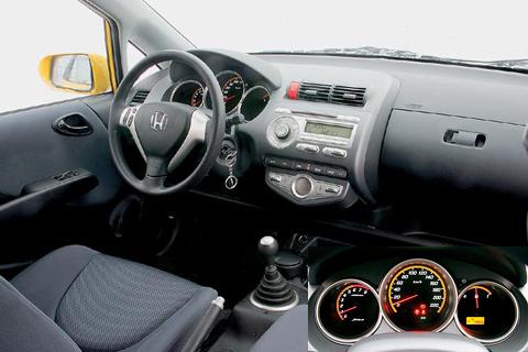 Тест Renault Modus, Peugeot 1007, Honda Jazz. Загадки малых форм