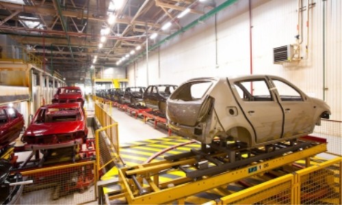 Сборка автомобилей на заводе Автофрамос