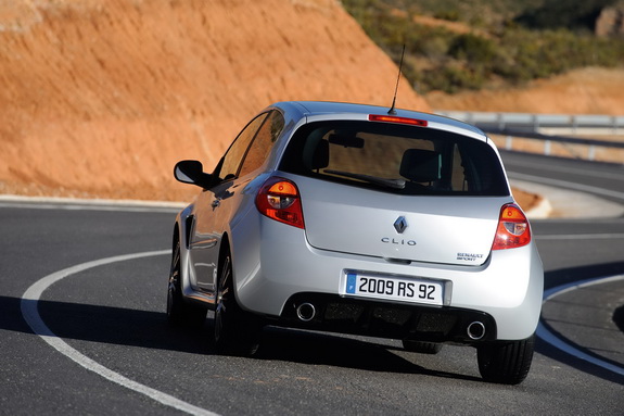 Скоро произойдет смена поколений Renault Clio